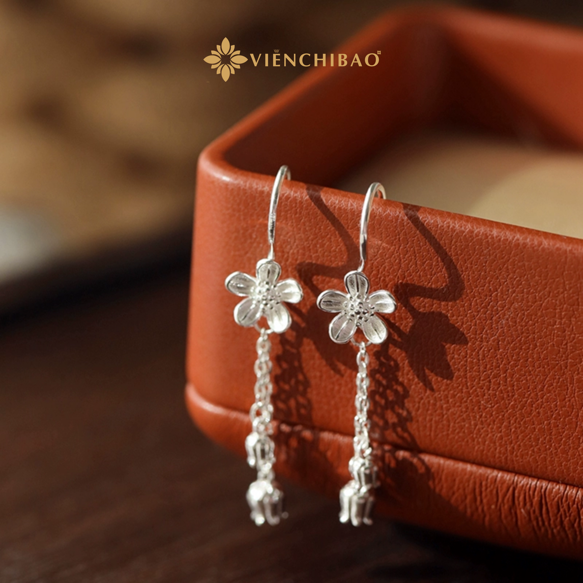 Bông Tai Hoa Linh Lan Móc Câu - Bạc S999 - B400096 - HuyK Viển Chí Bảo