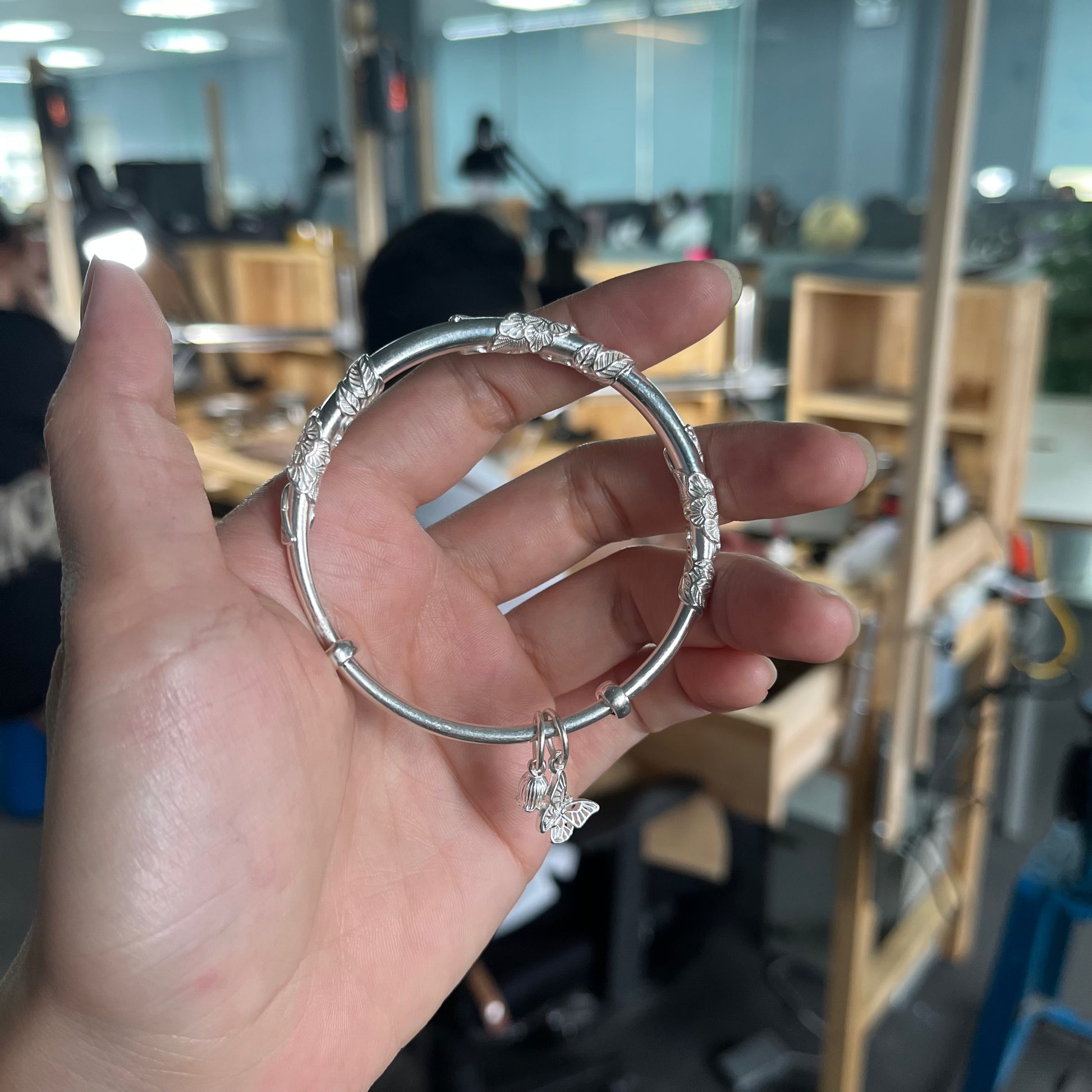 Lắc Tay Hoa Lá Mix Charm Bướm - Bạc S999 - HuyK Viễn Chí Bảo